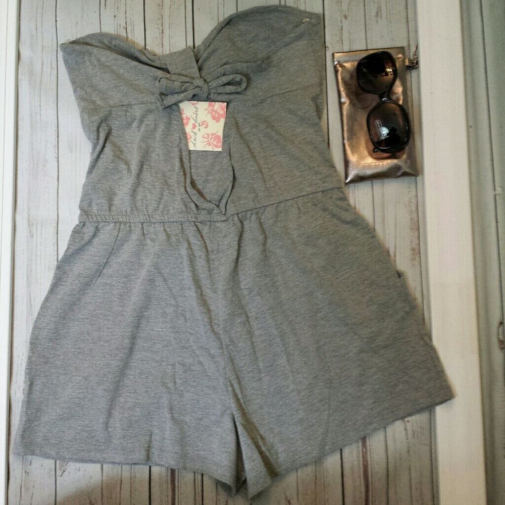 Derek Heart Strapless Rompers - Picture 2 of 2